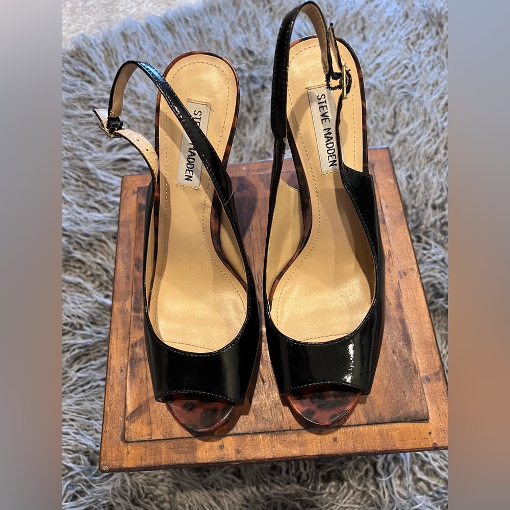 Steve Madden Patent P-Evan’s Sling-back Heels